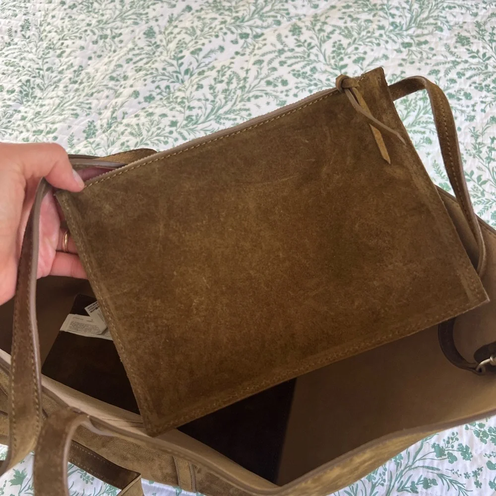 NWT Elegant Tan Suede Tote Bag - Picture 4 of 6